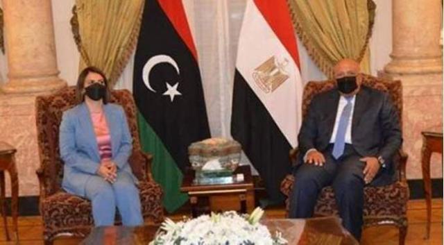وزير الخارجية سامح شكري ونظيرته الليبية نجلاء المنقوش