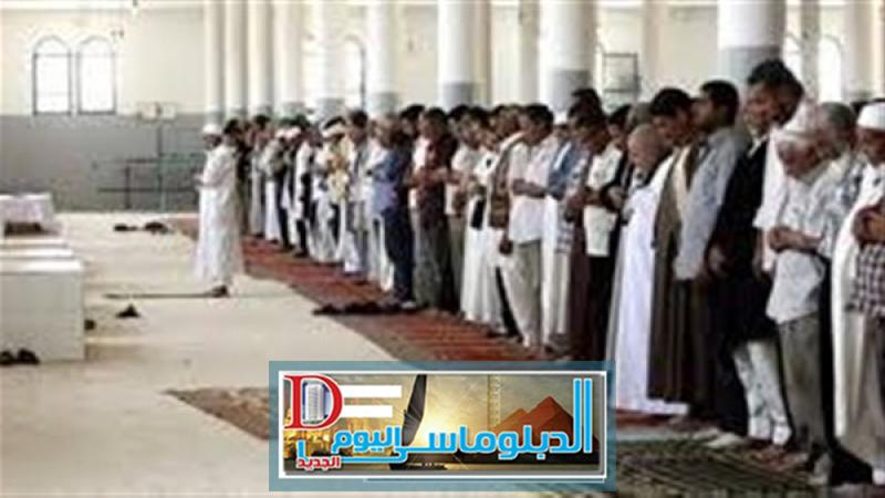 على الميت خمس تكبيرات يكبِّر في صلاة الإمام الجنازة إذا زاد