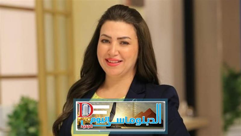 فن  الإعلامية إيمان عز الدين