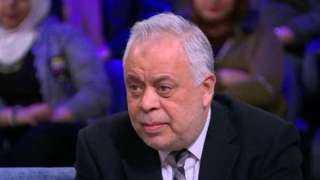 بكاء وتأثر أشرف زكى لحظة إعلان فوزه نقيبًا للممثلين