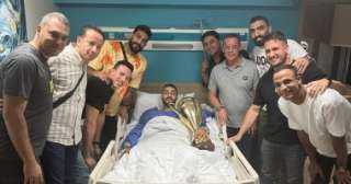 أحمد سعيد نجم الطائرة يجرى جراحة صليبى ناجحة