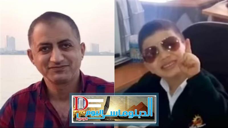 صغير الدارك ويب - والده